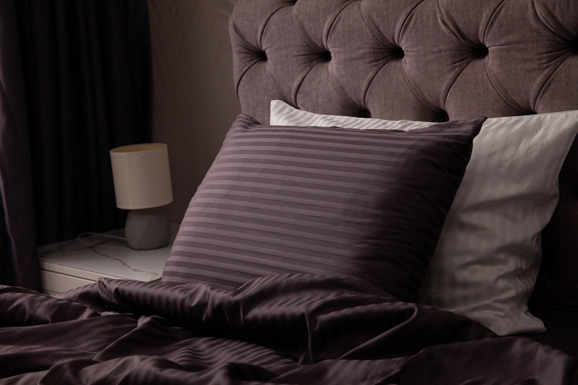 Гіпоалергенна постільна білизна графітового кольору з сертифікацією OEKO-TEX.