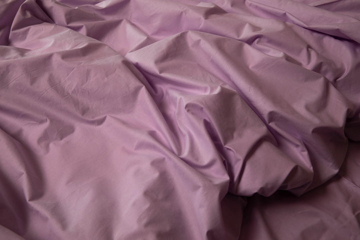 Інтер’єр спальні з комплектом “Ліловий Туман” - поєднання ніжності та стилю.