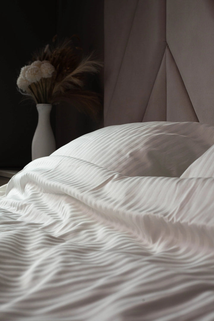 Натуральна білизна у відтінку ivory - вибір поціновувачів класики.